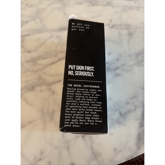 Bevel Shave Safety Razor 1 Razor 10 Blades Open Box - Picture 8 of 8